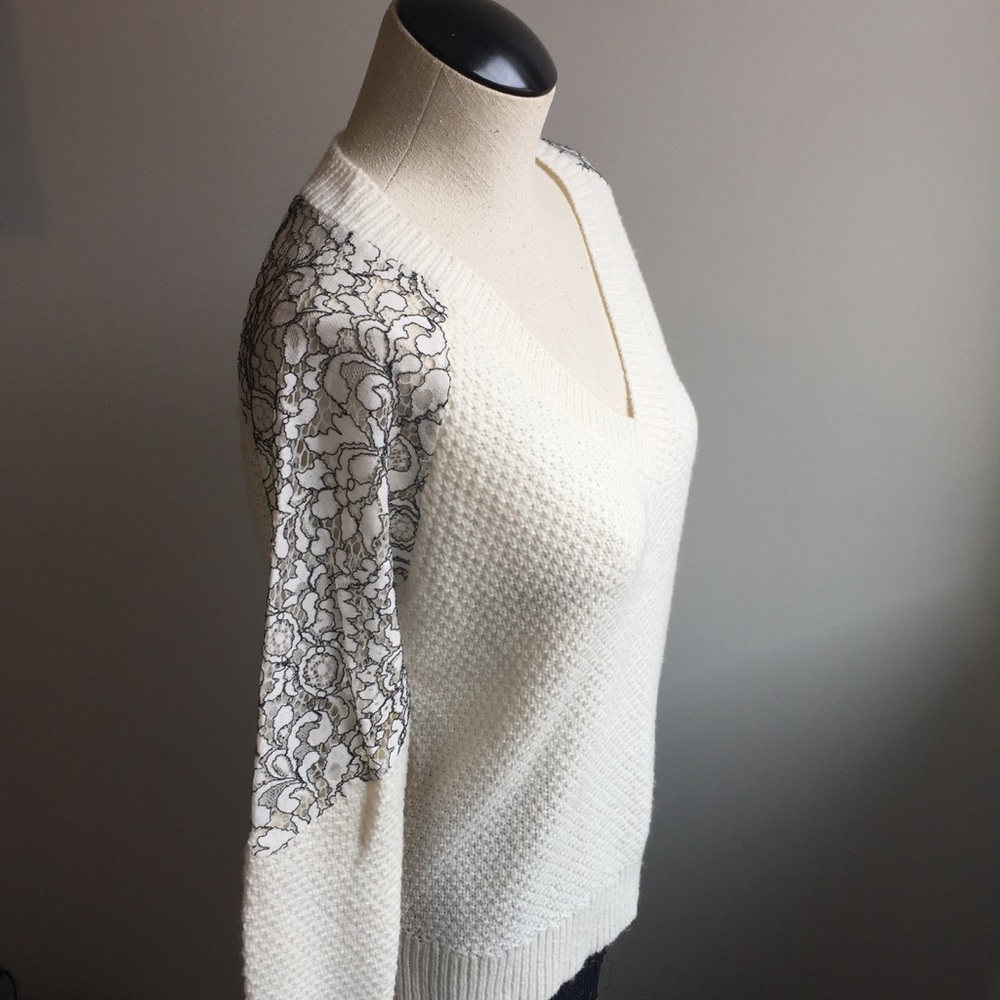 Lace Inset Cream Vneck Sweater